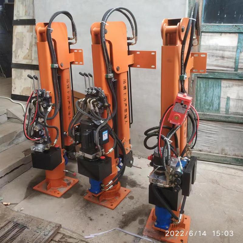 龙马潭区重汽蓝牌随车吊 3.2吨 国六动力强 液压驱动 农用自卸起重机